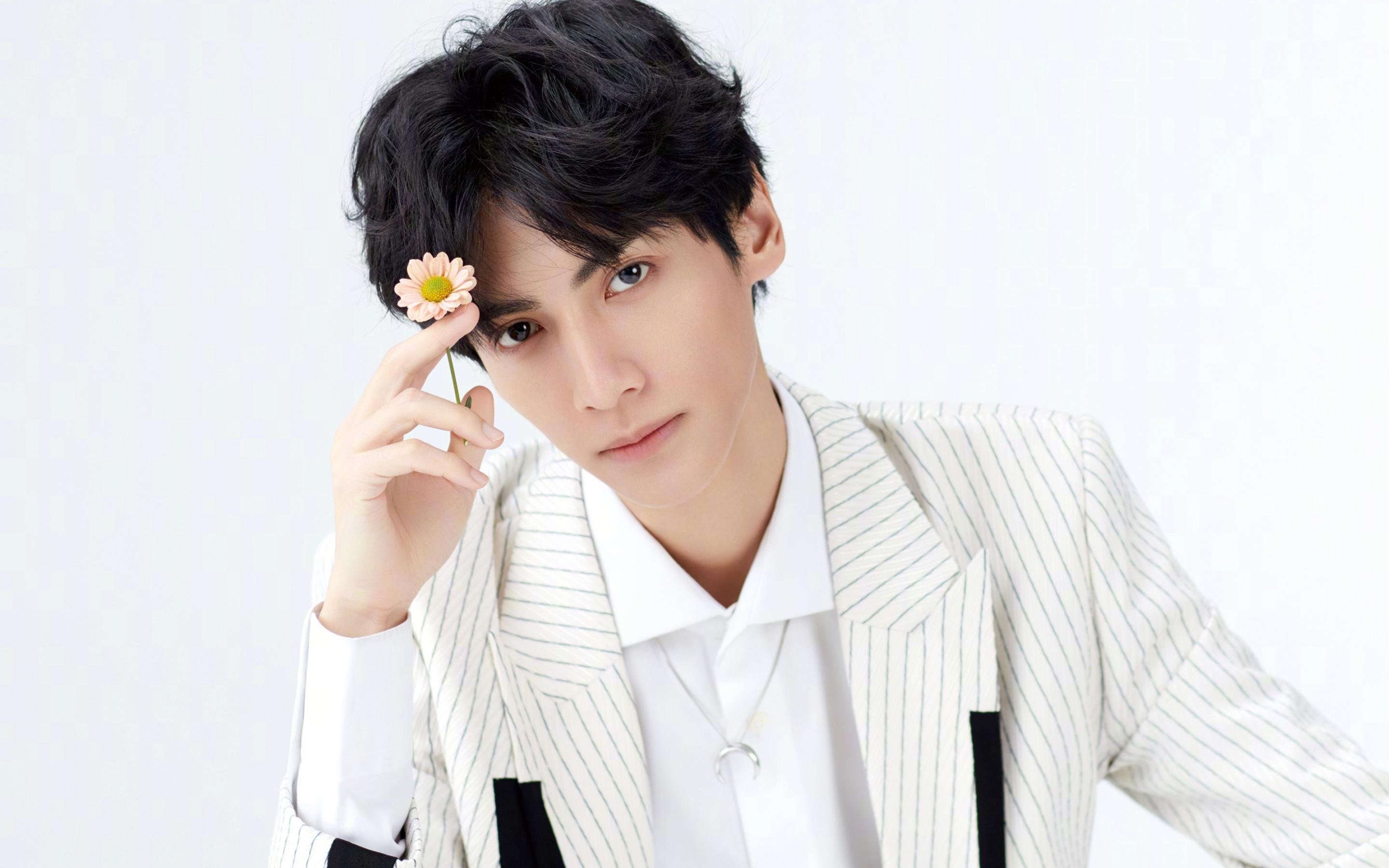 华体会在线下载-乔·莫伊:凭借强大的力量和技巧,成为全黑队前锋线的关键人物