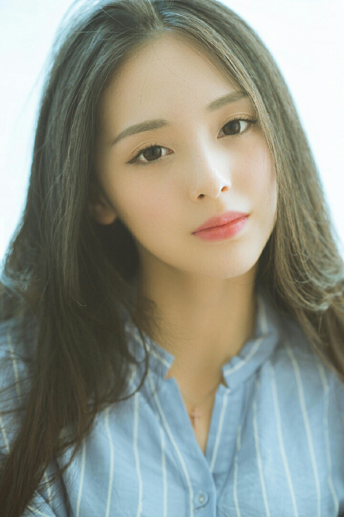 华体会登录入口-王楚钦夺冠后与母亲视频通话,王楚钦98